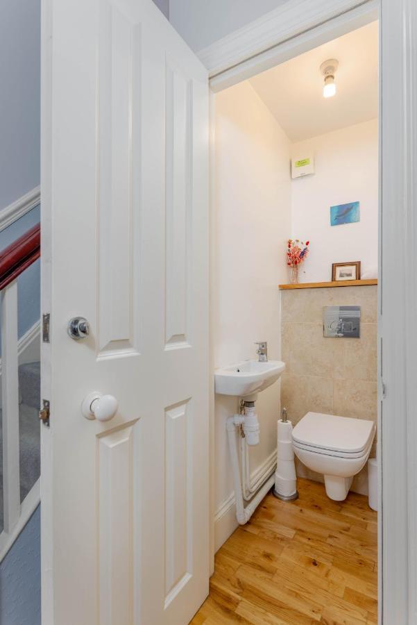 Air Host & Stay - Rockfield House - Sleeps 8 Liverpool Eksteriør bilde