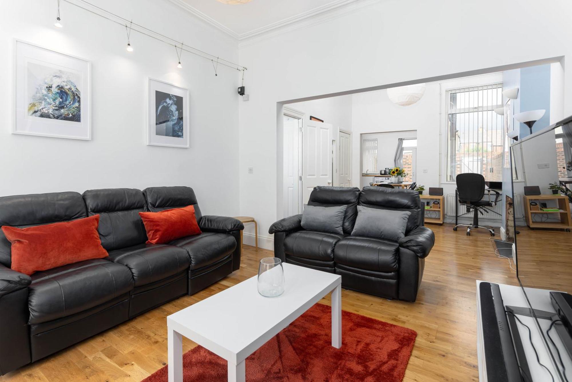 Air Host & Stay - Rockfield House - Sleeps 8 Liverpool Eksteriør bilde